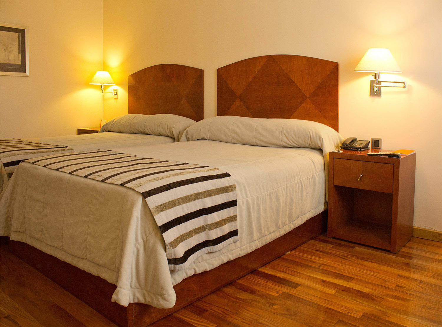 Hotel Grand Brizo Comahue Neuquén Zewnętrze zdjęcie